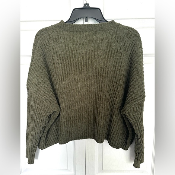 Poof Apparel Olive Chenille Cropped Long Sleeve Sweater-Size Medium - Picture 7 of 9